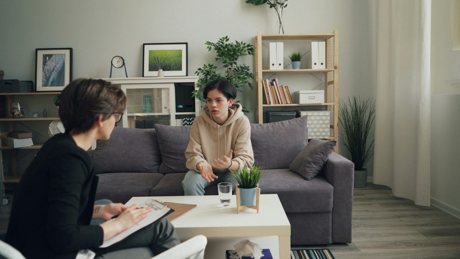 Understanding Emotional Awareness and How It Shapes Daily Life